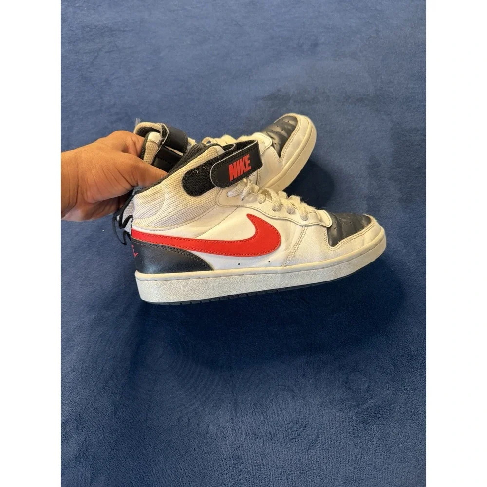 Nike Court Borough Mid 2 Boys Size 6Y White Basketball Shoes Sneakers CD7782-110